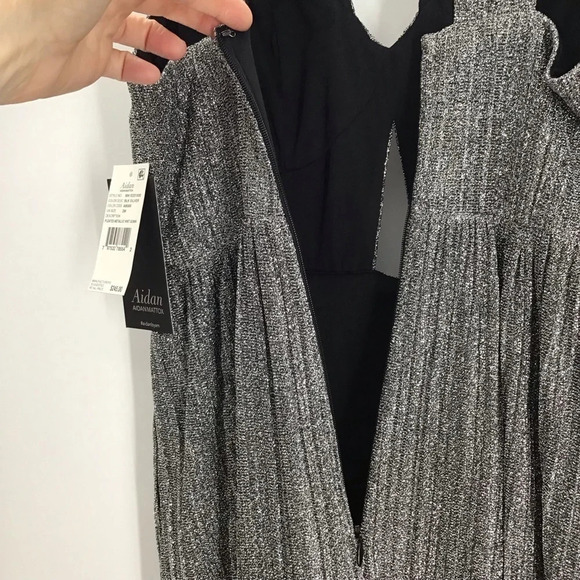 Aidan By Aidan Maddox Metallic Pleated Knit Formal Gown NWT Silver Black Size 2 - Picture 6 of 11